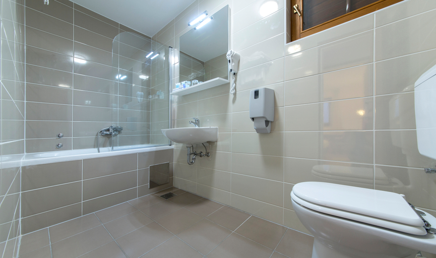 Bathroom 5, Bluesun Holiday Village Bonaca, Bol