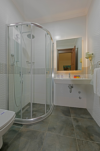 Bathroom 4, Club Kastalia, Alanya