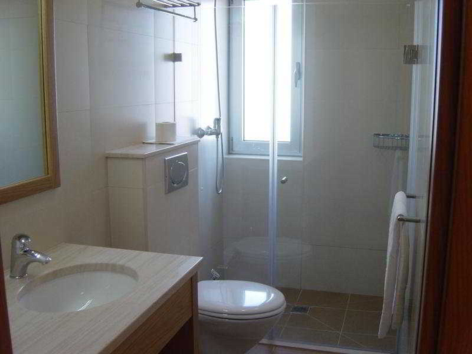 Bathroom 4, Casa São Nuno Hotel, Ourém