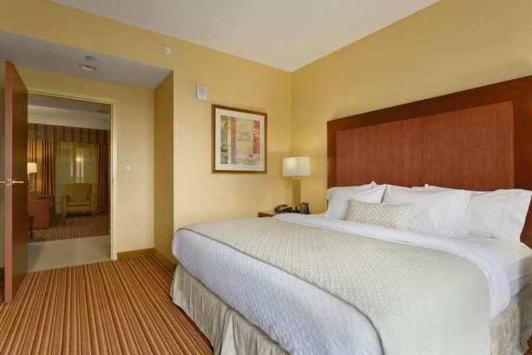 Bedroom 4, Embassy Suites Murfreesboro - Hotel & Confer., Rutherford