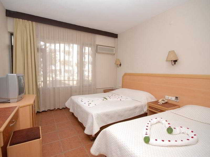 Bedroom, Buyuk Berk Hotel, Ayvalık