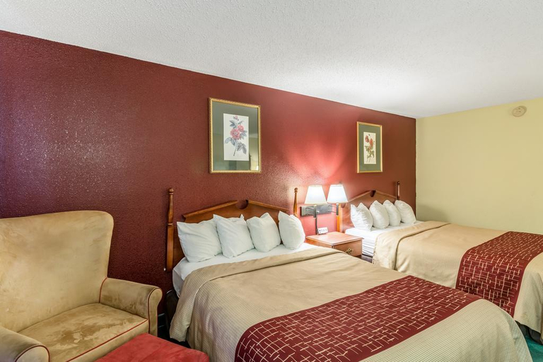 Bedroom 4, Red Roof Inn Morehead, Rowan