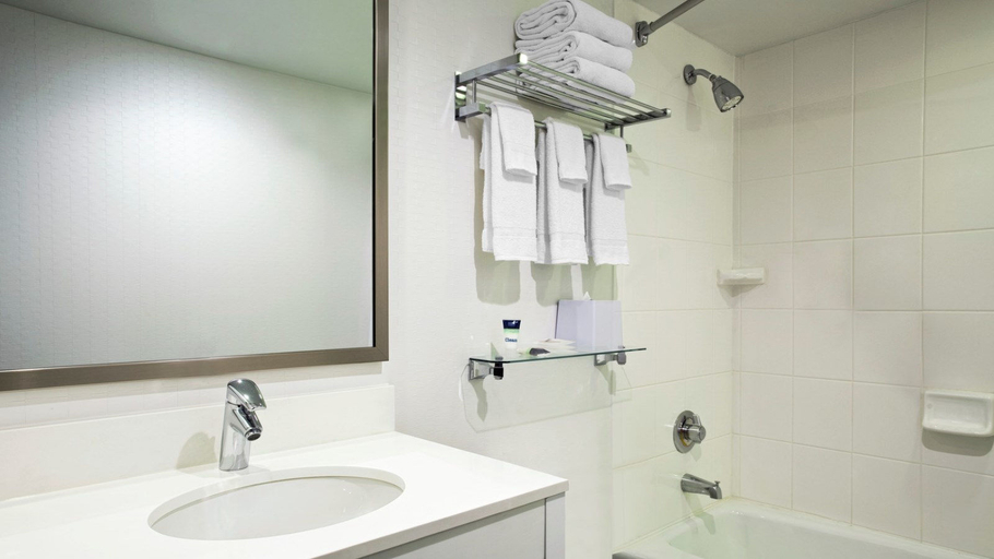 Bathroom, Four Points By Sheraton Manhattan Chelsea, New York