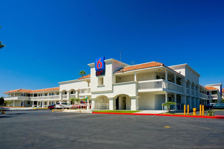 Exterior & Views 2, Motel 6 Carlsbad South, San Diego