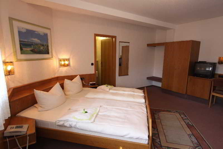 Bedroom 3, mD-Hotel Meerfraulein, Donau-Ries