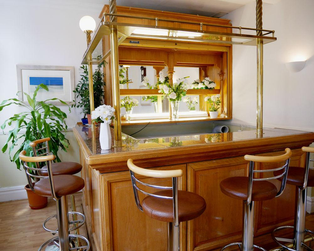 Public Area 3, Gresham Hotel, London