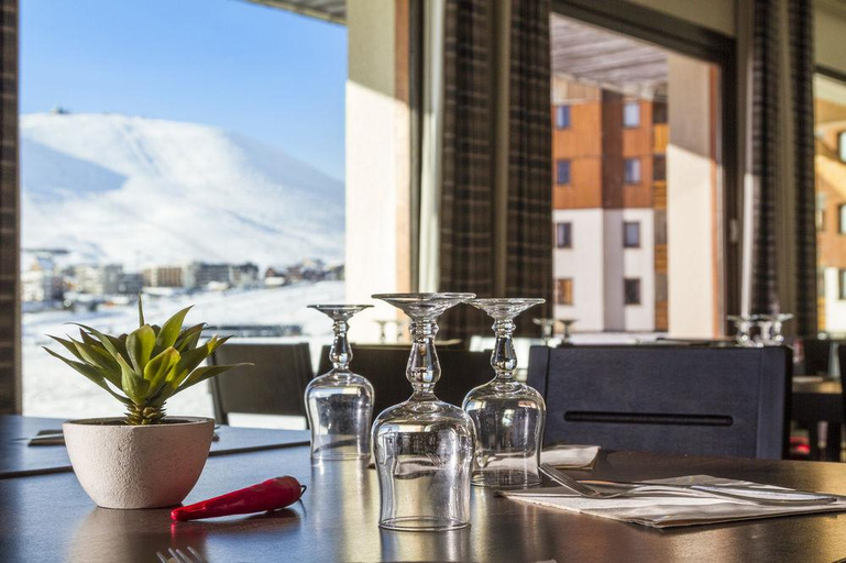 Exterior & Views 2, Hotel Club MMV les Brevieres, Savoie