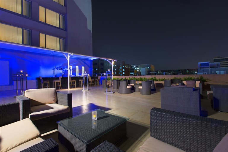 Public Area 4, The Westin Hyderabad Mindspace, Hyderabad