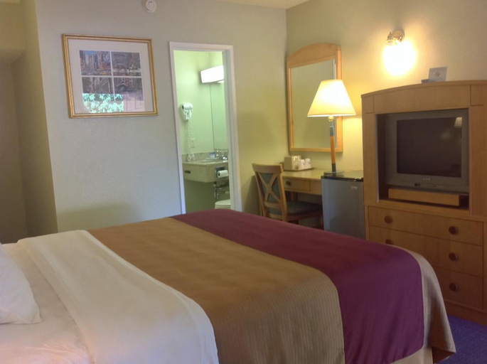 Bedroom 5, Americas Best Value Inn Schenectady Albany W, Schenectady