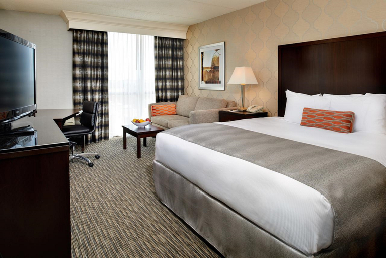 Bedroom 3, Doubletree Hotel Detroit Dearborn, Wayne