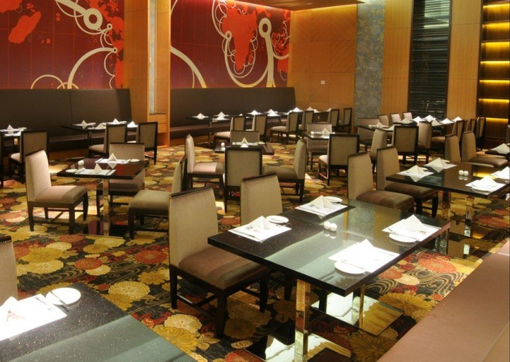 Food & Drinks 4, Crystal Shanghai North Bund, Shanghai