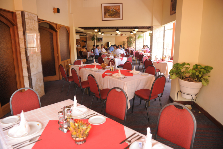 Food & Drinks 4, Cesars Plaza Hotel, Cercado