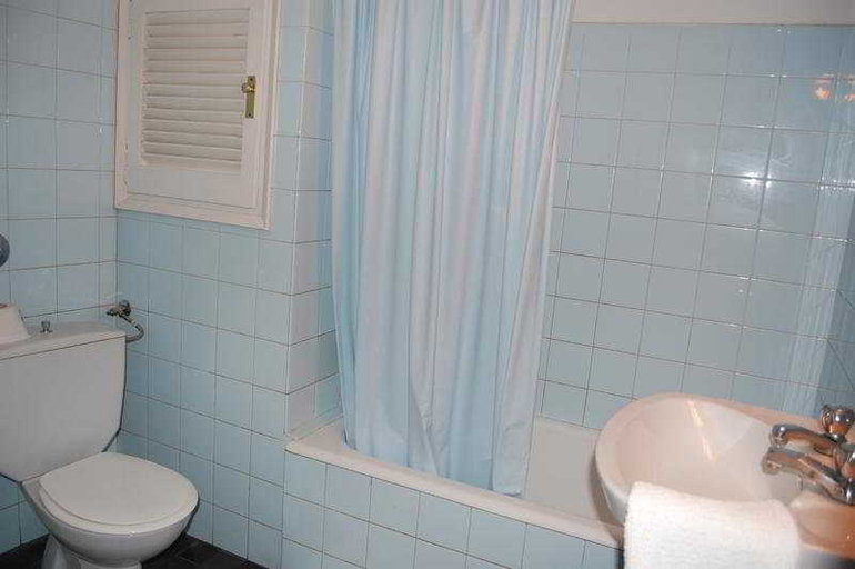 Bathroom, El Amigo, Girona
