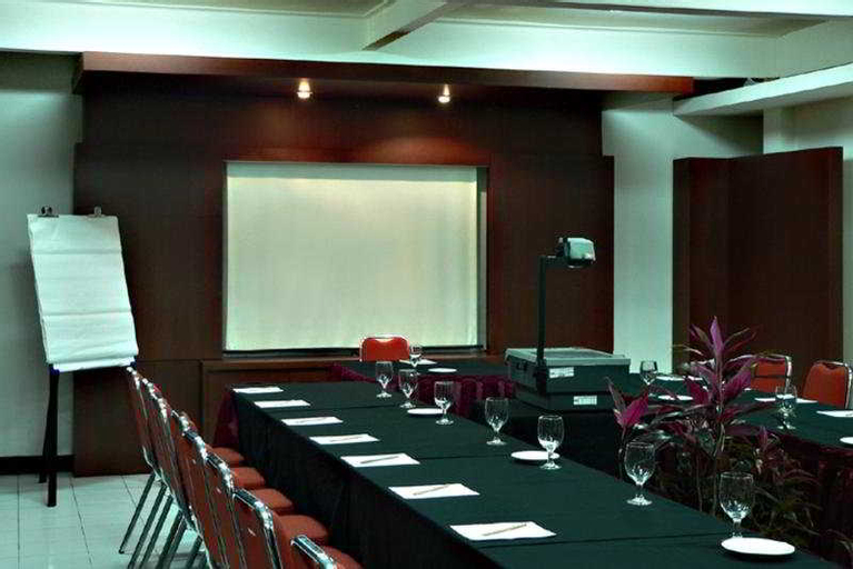 Business Facilities 20