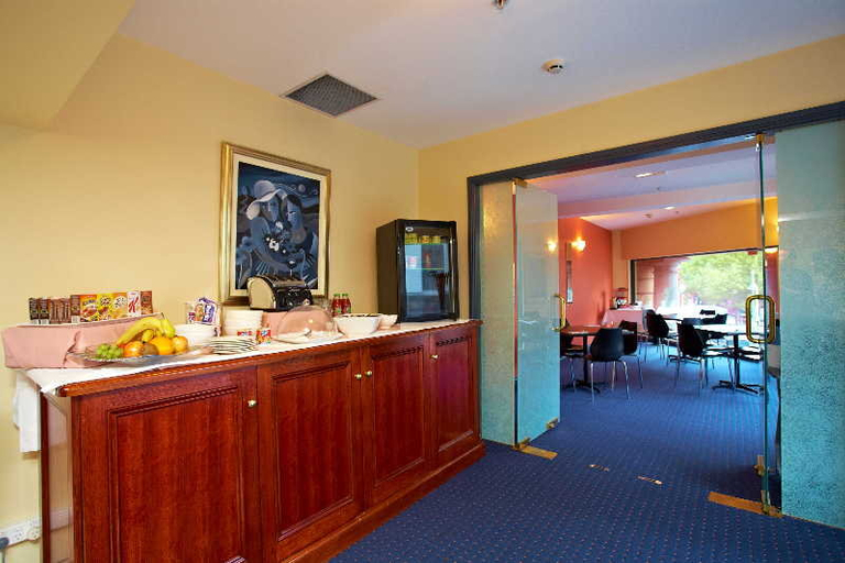 Public Area 3, Quest Savoy, Hobart