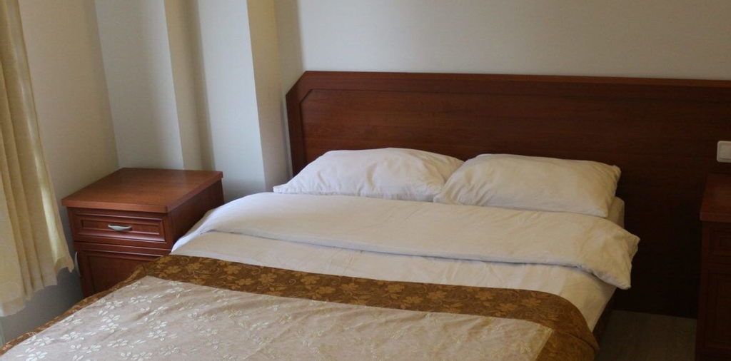 Hancilar Otel, Şultan Karahisar