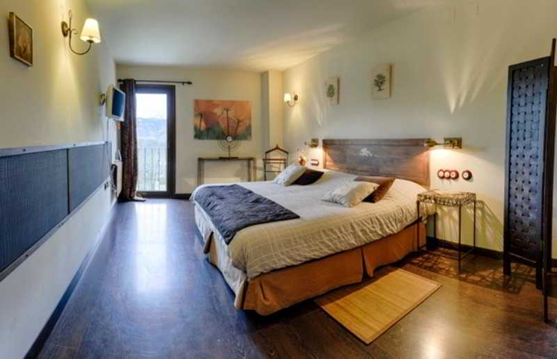 Bedroom 2, Hotel Boutique La Casa del Rio, Huesca