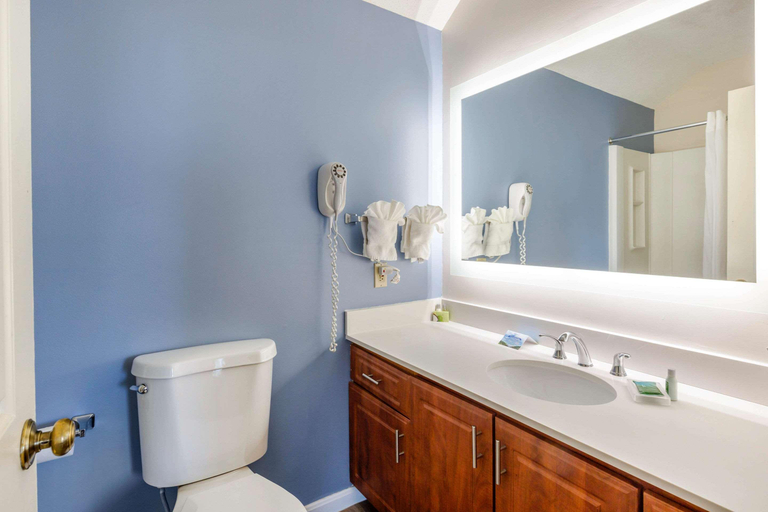 Bathroom 4, Ogunquit River Inn, Ascend Hotel Collection Member, York