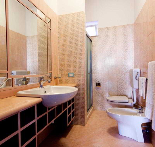Bathroom 5, Cala dell'Arena, Trapani