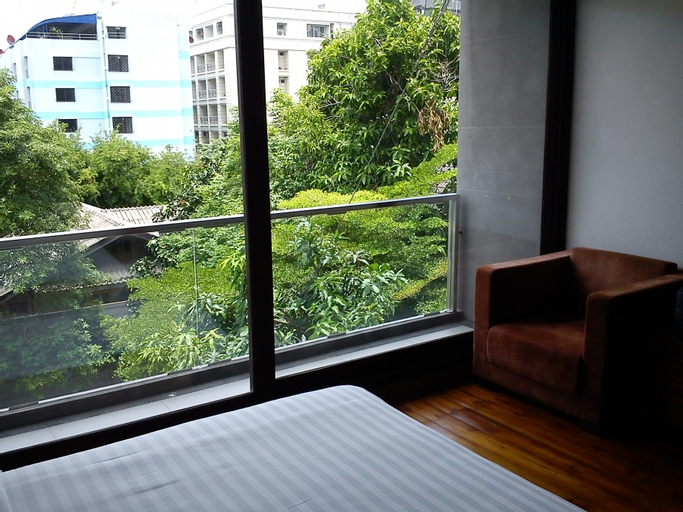 Exterior & Views 19