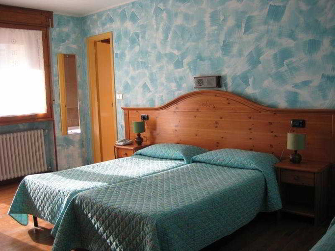 Bedroom 4, Holiday Debili, Torino
