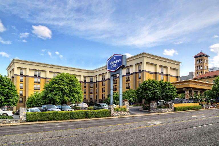 Exterior & Views 1, Hampton Inn Nashville/Vanderbilt, Davidson