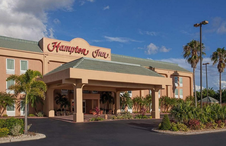 Exterior & Views 2, Hampton Inn Port Charlotte, Charlotte
