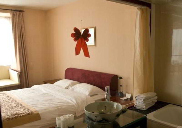 Bedroom 3, RJ Brown, Beijing