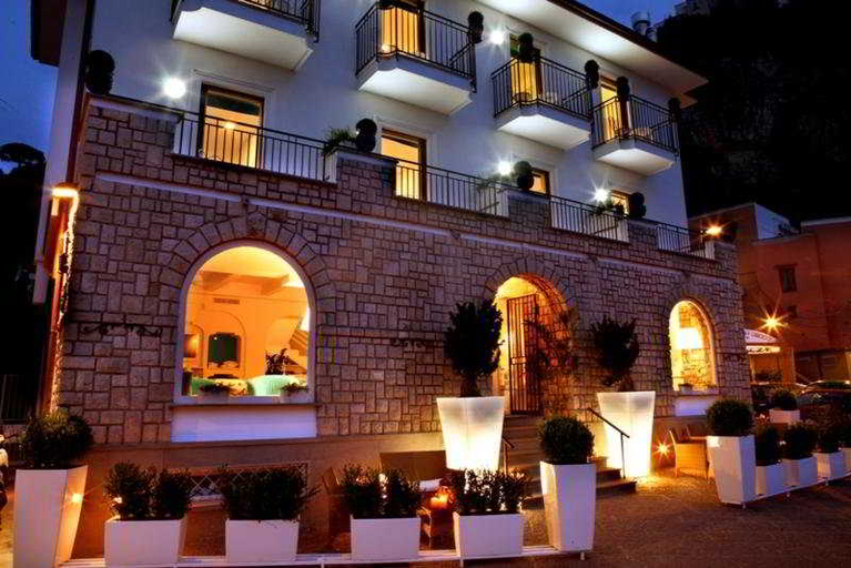 Exterior & Views 2, Le Ancore, Napoli