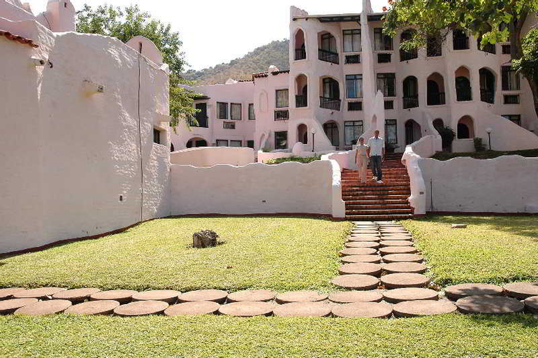 Caribbea Bay Resort, Kariba