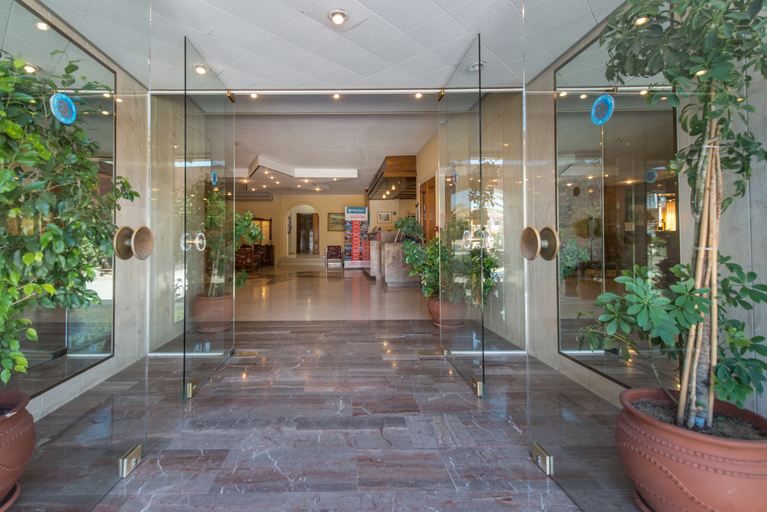 Public Area 4, Hotel Astir Palace, Ionian Islands