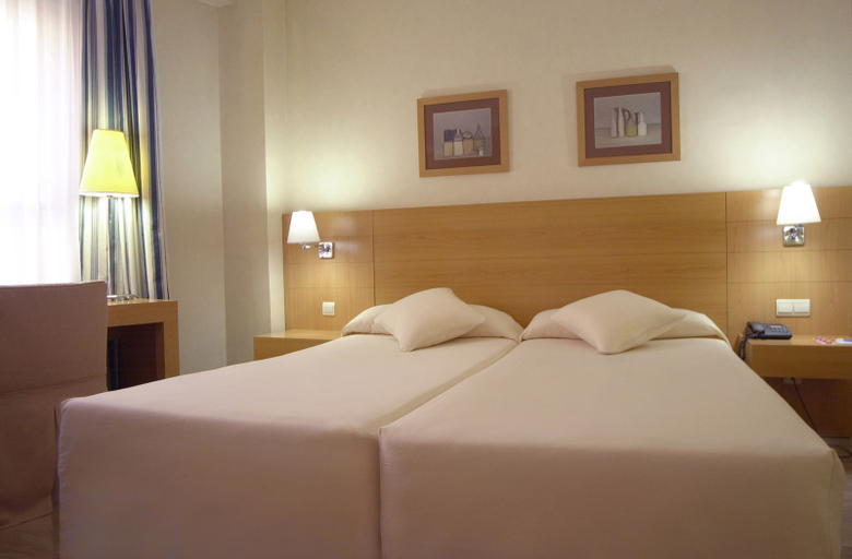 Bedroom 3, Infanta Mercedes, Madrid