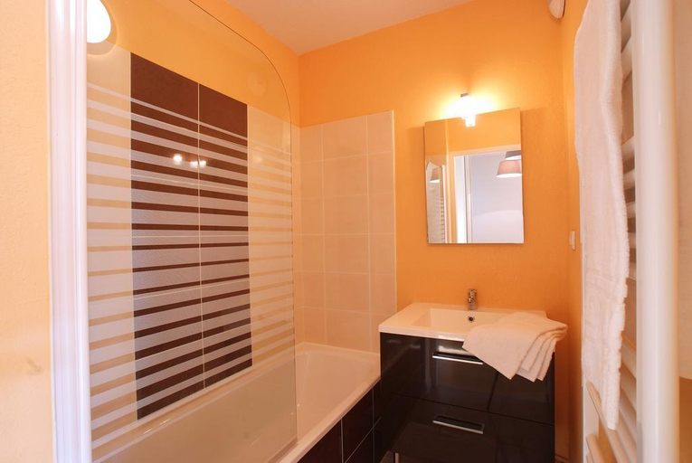 Bathroom, Résidence Vacancéole Le Domaine de la Vallée d'Ax, Ariège