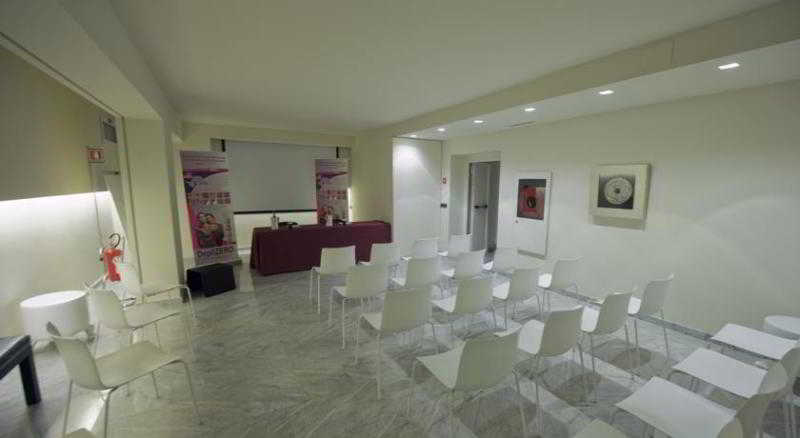 Public Area 5, Romano House, Catania