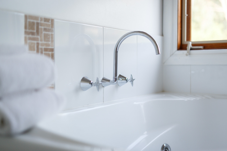 Bathroom 5, Yering Gorge Cottages, Yarra Ranges - Seville