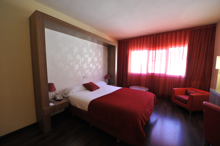 Bedroom 3, Puerta De Segovia, Segovia