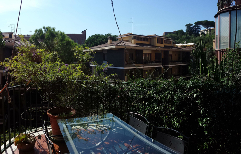 Exterior & Views 2, EMI's Guest House, Rome
