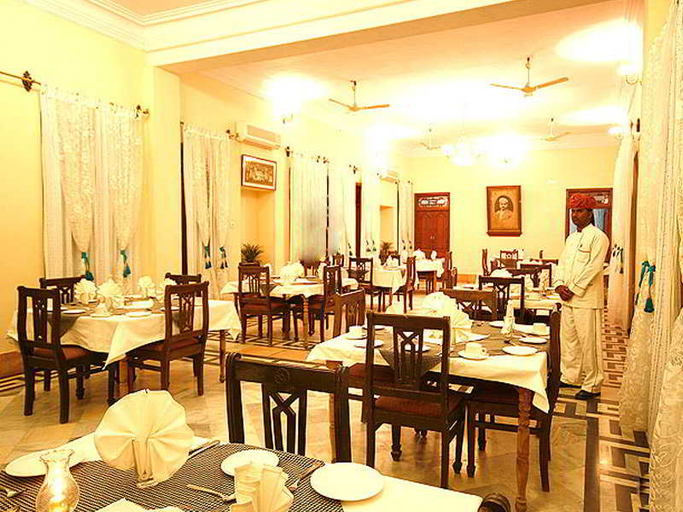 Food & Drinks 5, Indra Vilas, Jhunjhunun