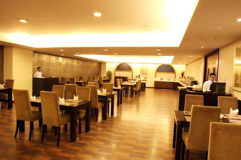Food & Drinks 5, Mapple Emerald, Delhi
