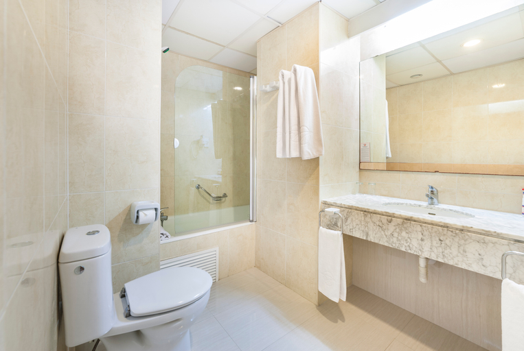 Bathroom 4, Globales Nova, Baleares