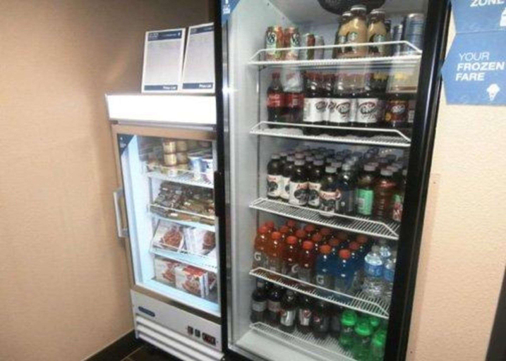 Food & Drinks