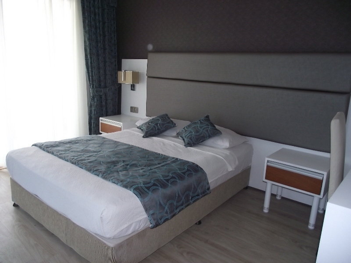 Bedroom 2, Point Beach Hotel, Marmaris