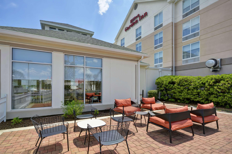 Public Area 2, Hilton Garden Inn Panama City, Bay