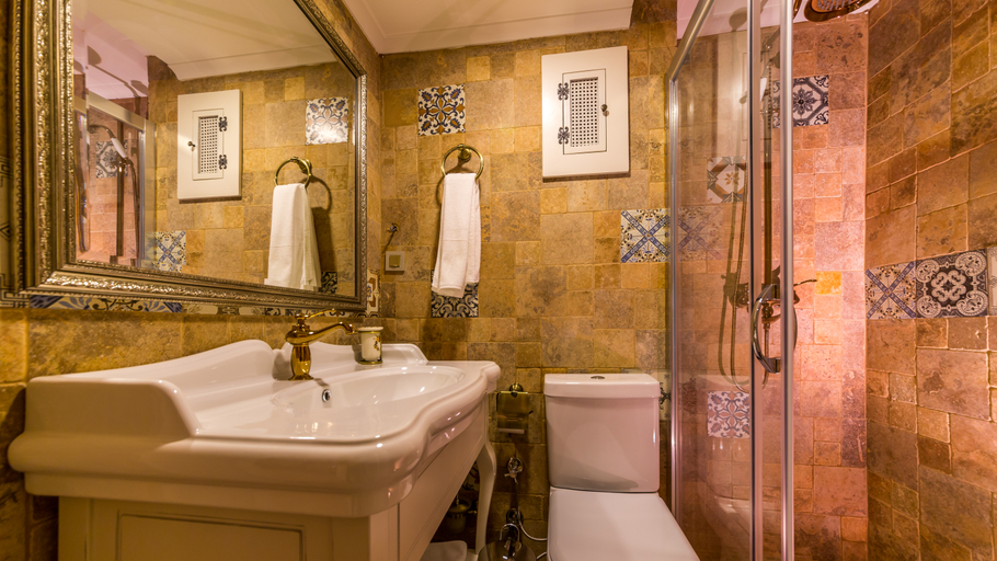 Bathroom 5, Kahveci Alibey Luxury Concept, Marmaris