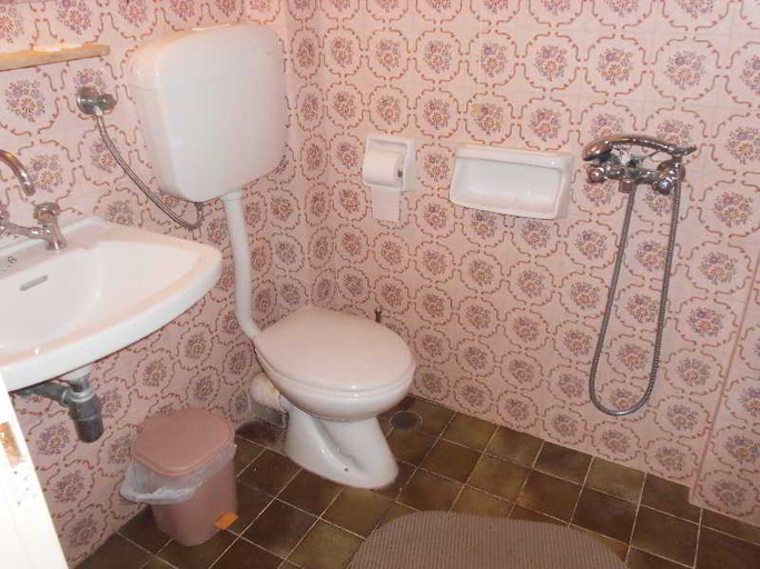 Bathroom, Studios Penelope, North Aegean