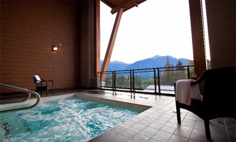 Sport & Beauty 2, Sutton Place Hotel - Revelstoke Mountain Resort, Columbia-Shuswap
