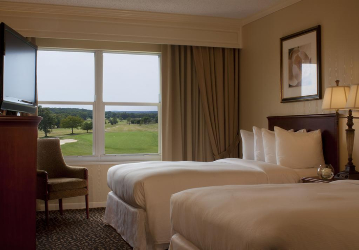 Bedroom 2, Hilton Atlanta/Marietta Hotel & Conference Center, Cobb