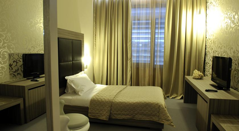 Bedroom 2, Sky Tower Hotel, Tiranës