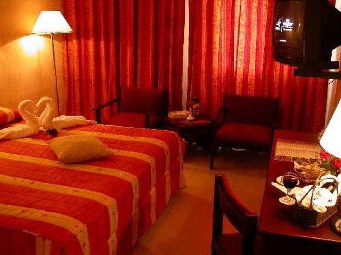 Bedroom 3, Amman Airport Hotel, Jizeh