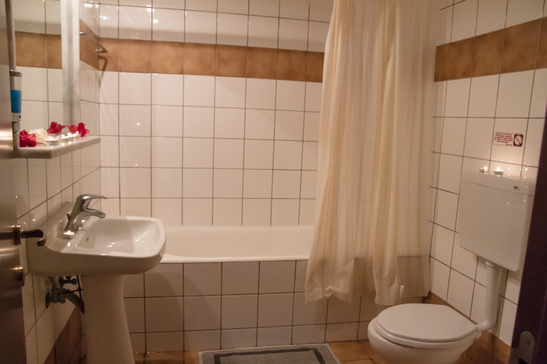 Bathroom, CLUB LYDA HOTEL, Crete